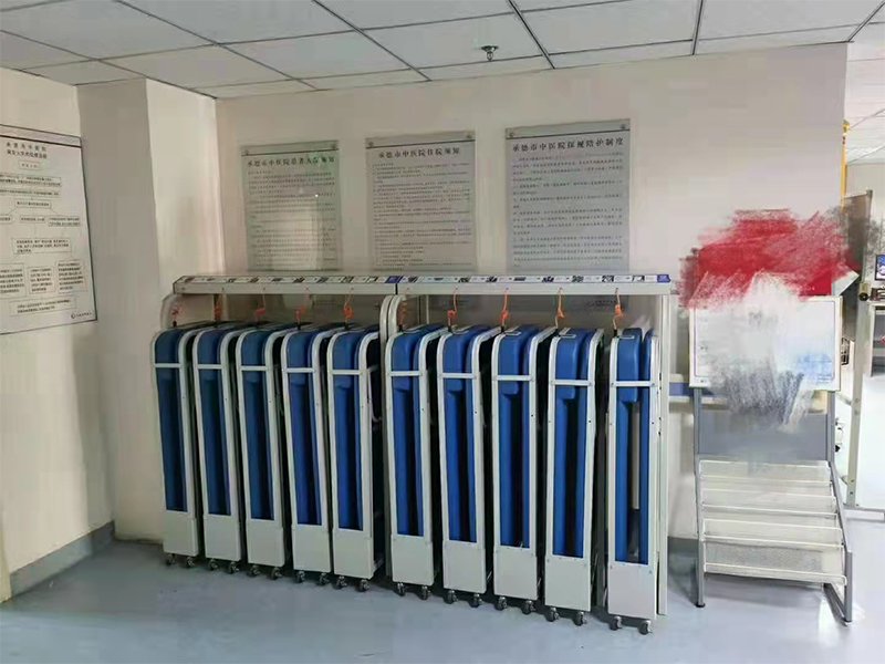 醫(yī)院陪護床選豐龍，折疊床頭柜更方便！